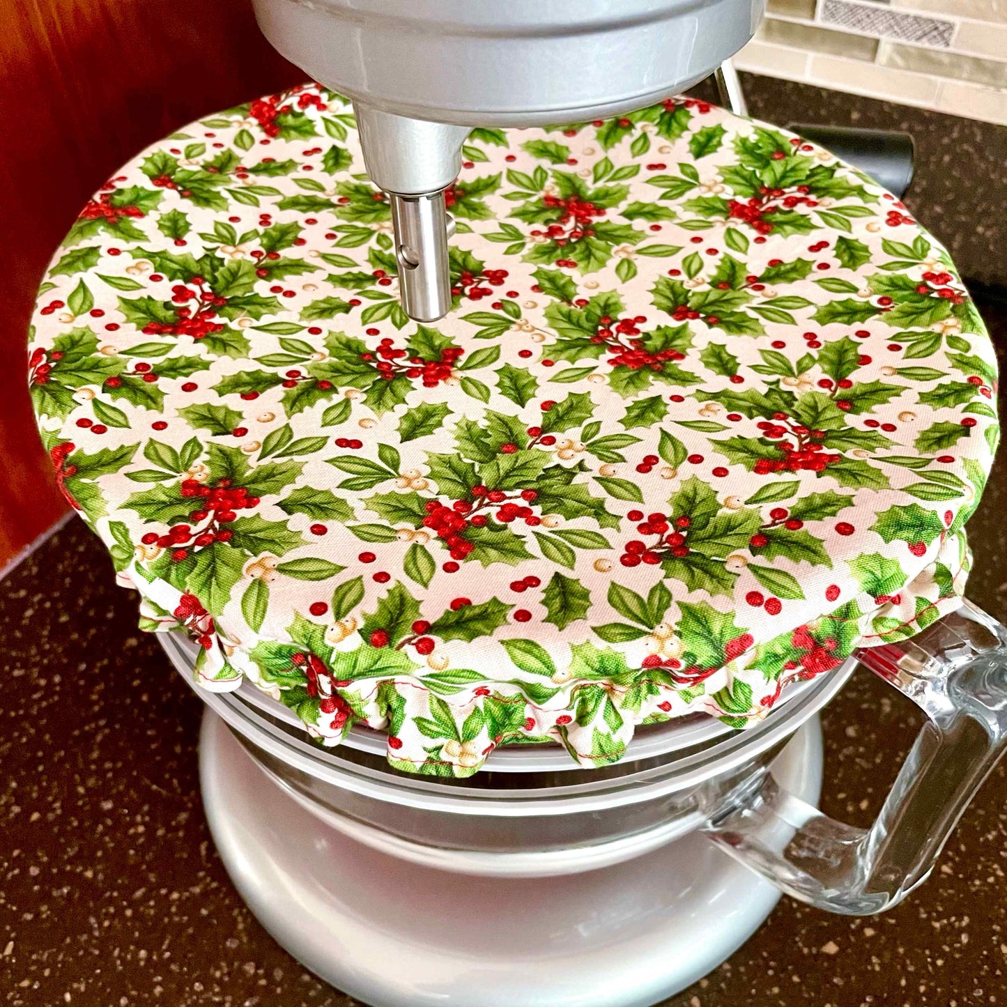 Lid Holly and Berries