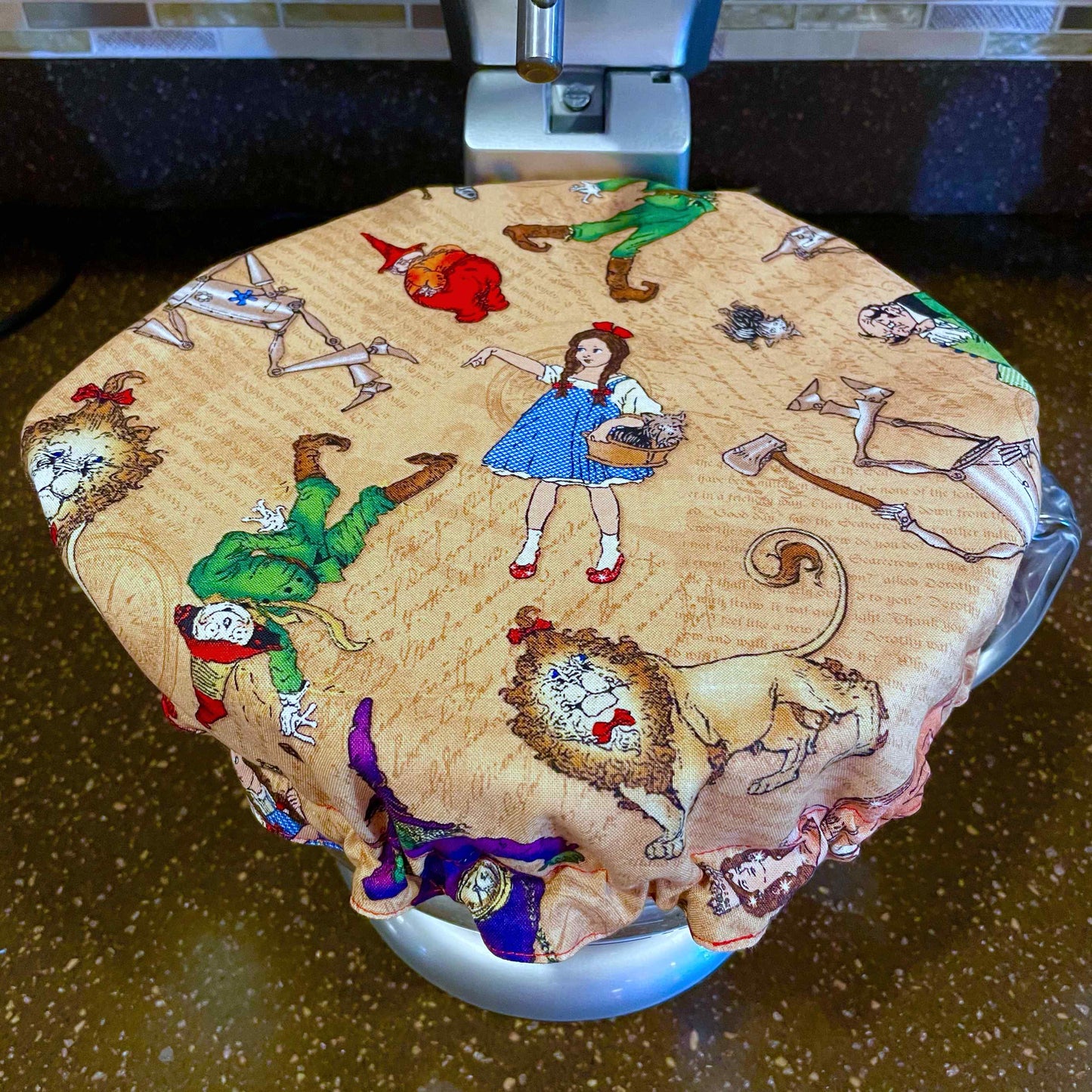 Stand Mixer Bowl Covers - Retro Wizard of Oz