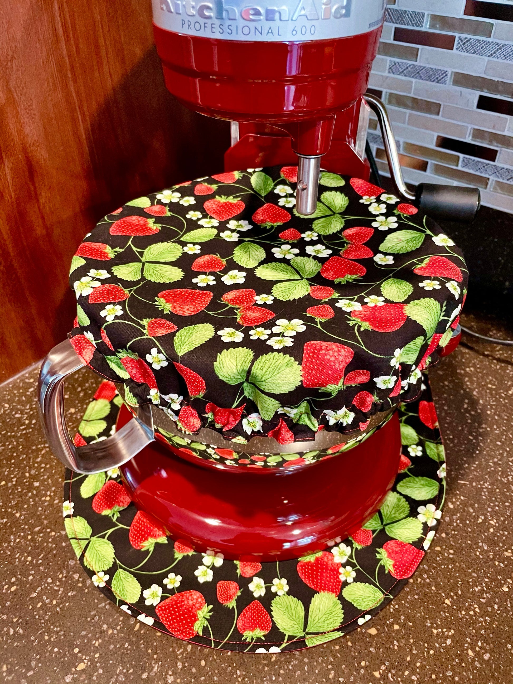 Strawberries and Vines Mixer Slider Mat and Bowl Cover