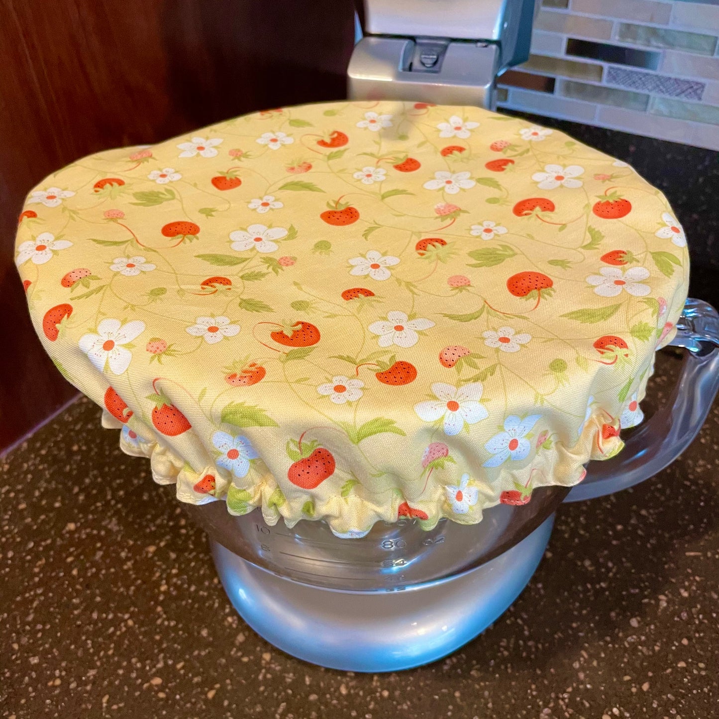 Stand Mixer Bowl Covers - Strawberries